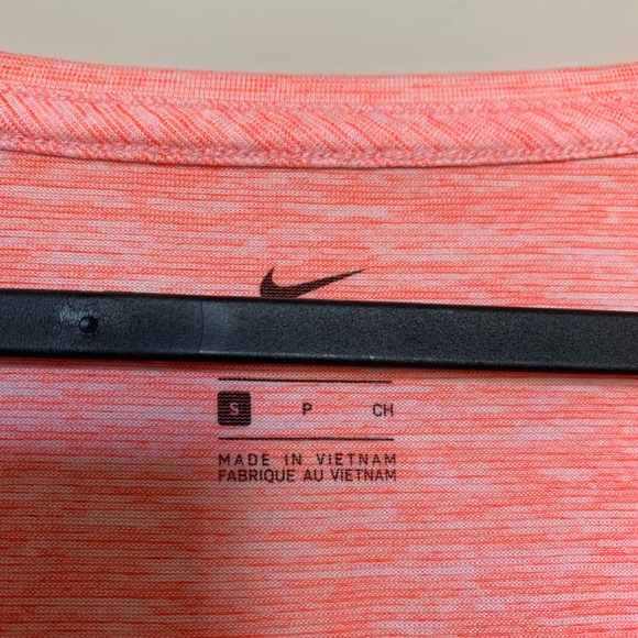 Nike dry t-shirt - Picture 3 of 3